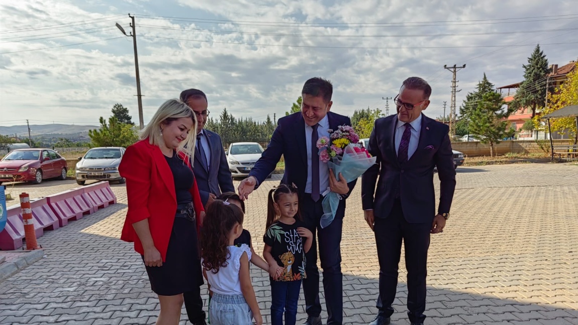 İl Milli Eğitim Müdürümüz Sayın Rıza AYDIN okulumuzu ziyaret etti.