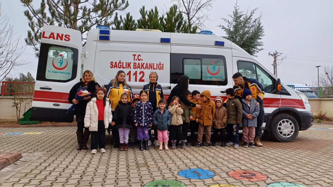 Öğrencilerimiz Ambulansla Tanıştı